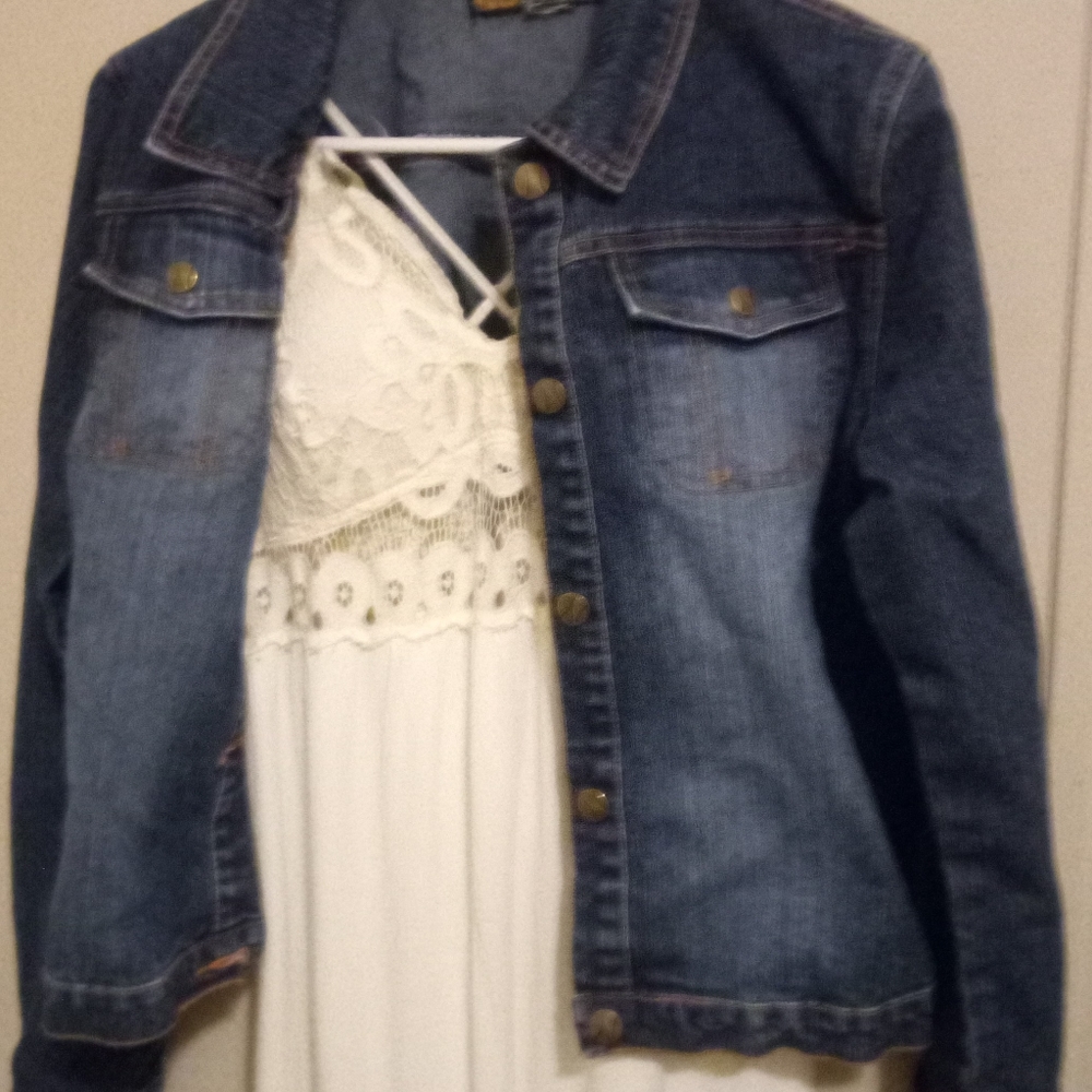 Women's blue jean jacket
